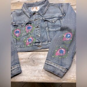 Crest Embellished Cropped Denim Jacket. Women’s Sz-2X Artistic | Unique EUC
